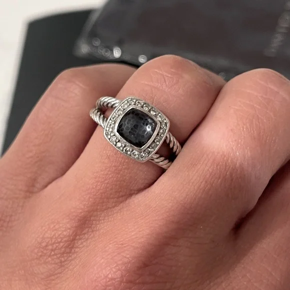 David Yurman - Petite Albion® Ring - Picture 3 of 4